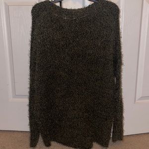 Green fuzzy & comfy sweater